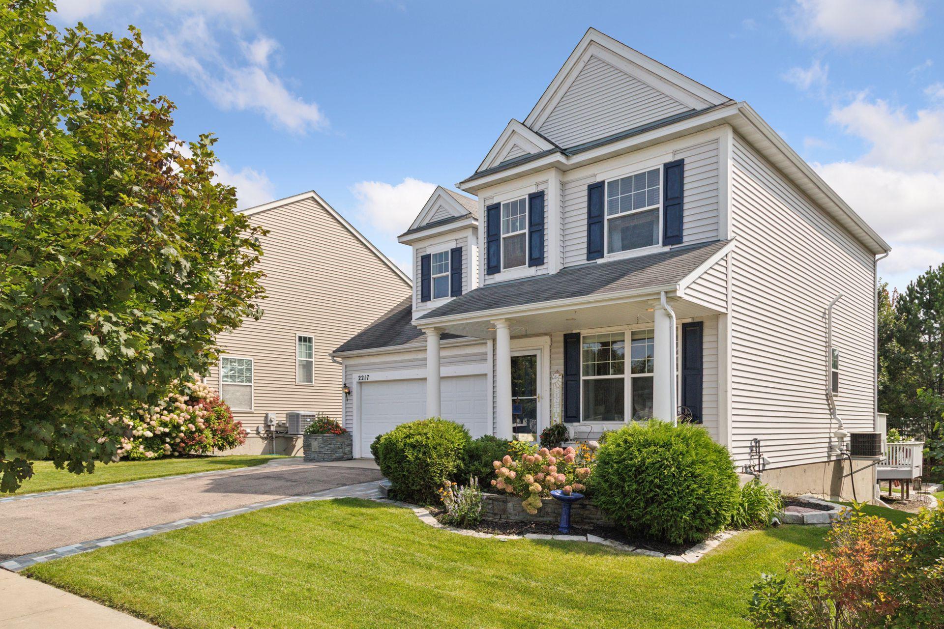Chaska, Minnesota, 55318, United States, 4 Bedrooms Bedrooms, ,3 BathroomsBathrooms,Residential,For Sale,1947904