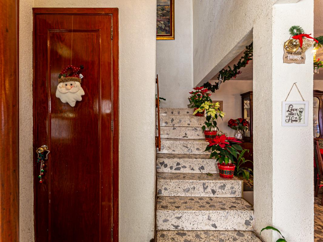 Calle Zoquipa, Cuauhtémoc, Ciudad de México, 06840, Mexico, 4 Bedrooms Bedrooms, ,3 BathroomsBathrooms,Residential,For Sale,Calle Zoquipa,1614514