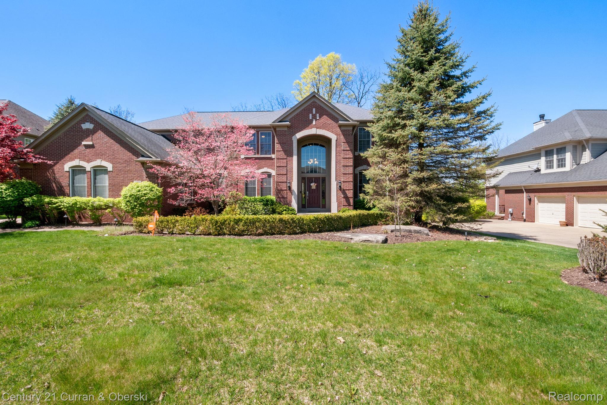 Northville, Michigan, 48168, United States, 5 Bedrooms Bedrooms, ,6 BathroomsBathrooms,Residential,For Sale,2048857