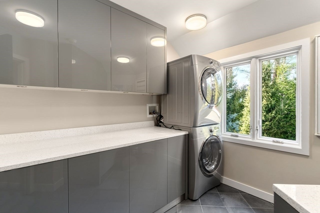 Brookline, Massachusetts, 02467, United States, 5 Bedrooms Bedrooms, ,6 BathroomsBathrooms,Residential,For Sale,1686608