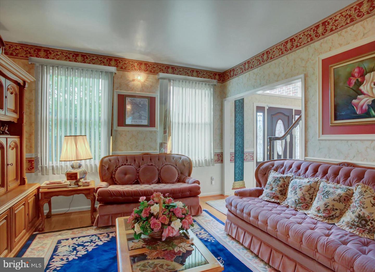 Chambersburg, Pennsylvania, 17202, United States, 5 Bedrooms Bedrooms, ,6 BathroomsBathrooms,Residential,For Sale,1989609