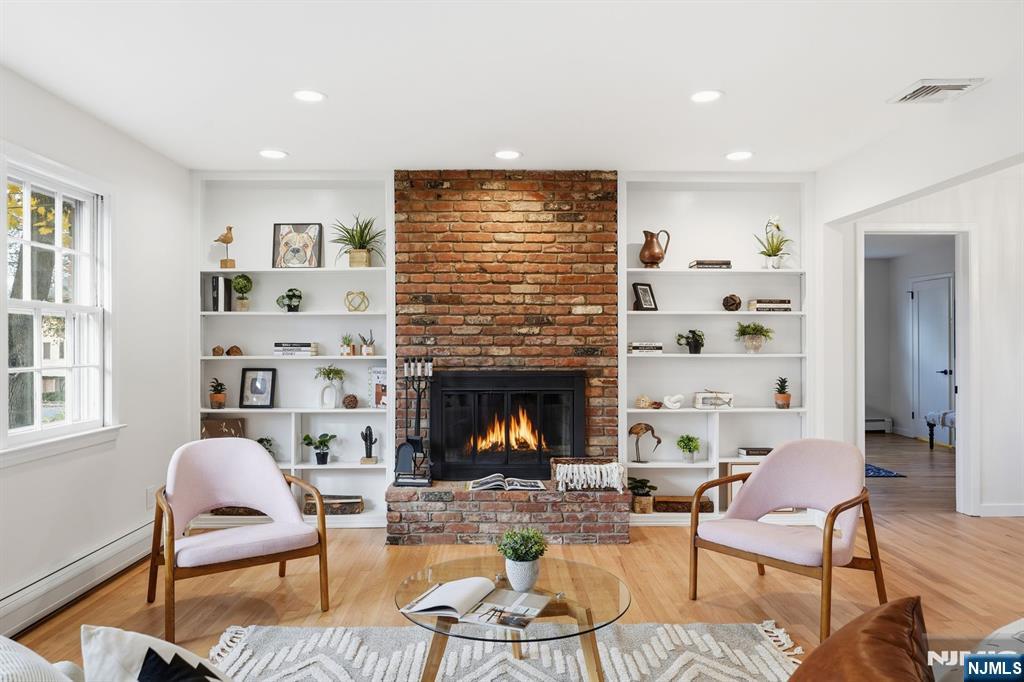 Twp of Washington, New Jersey, 07676, United States, 5 Bedrooms Bedrooms, ,3 BathroomsBathrooms,Residential,For Sale,1989508