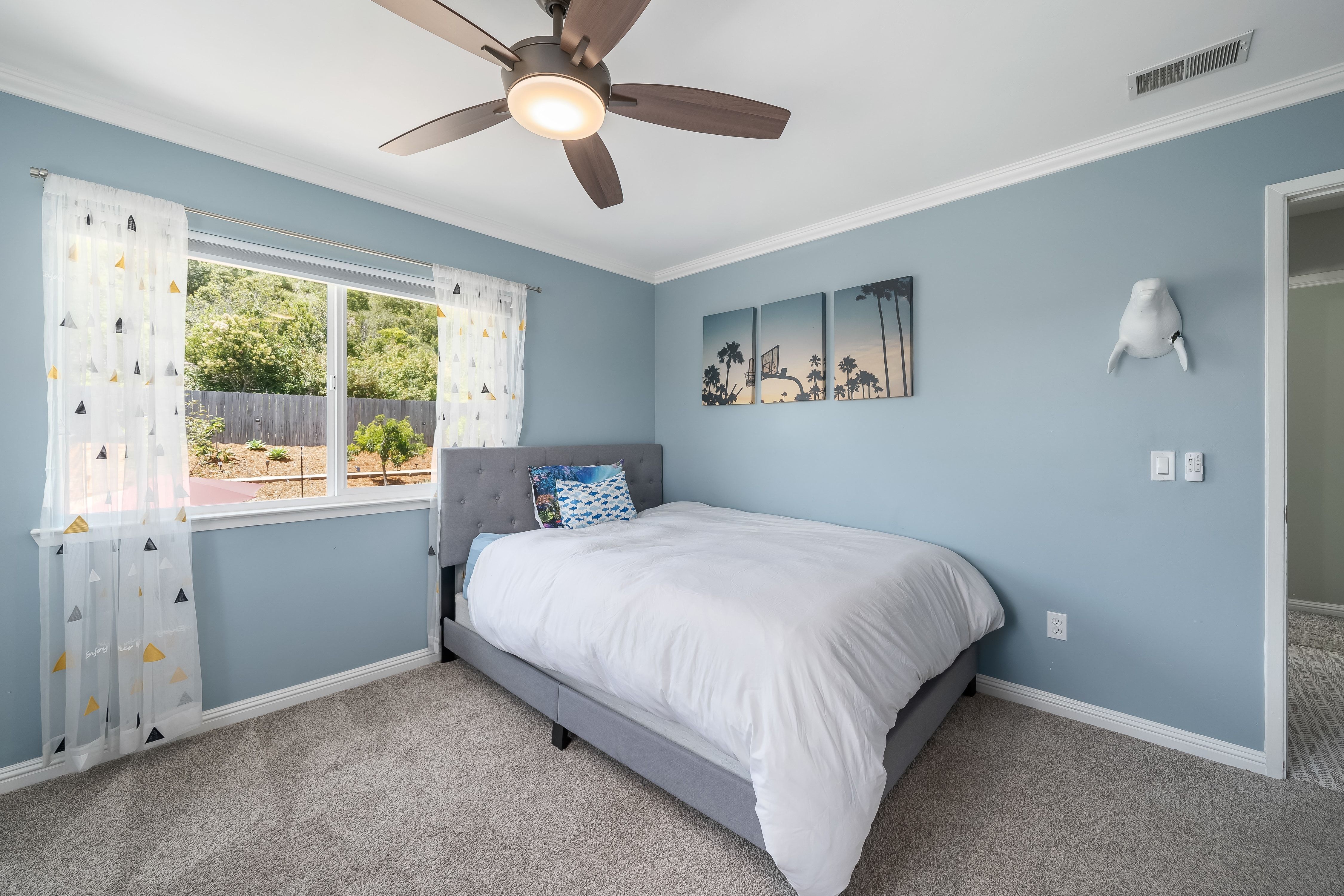  California Coastal Living Meets Modern Farmhouse Design - 物件實景