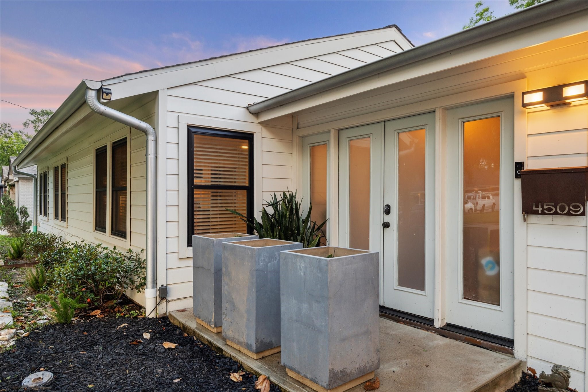  4509 Randwick Drive - 物件實景