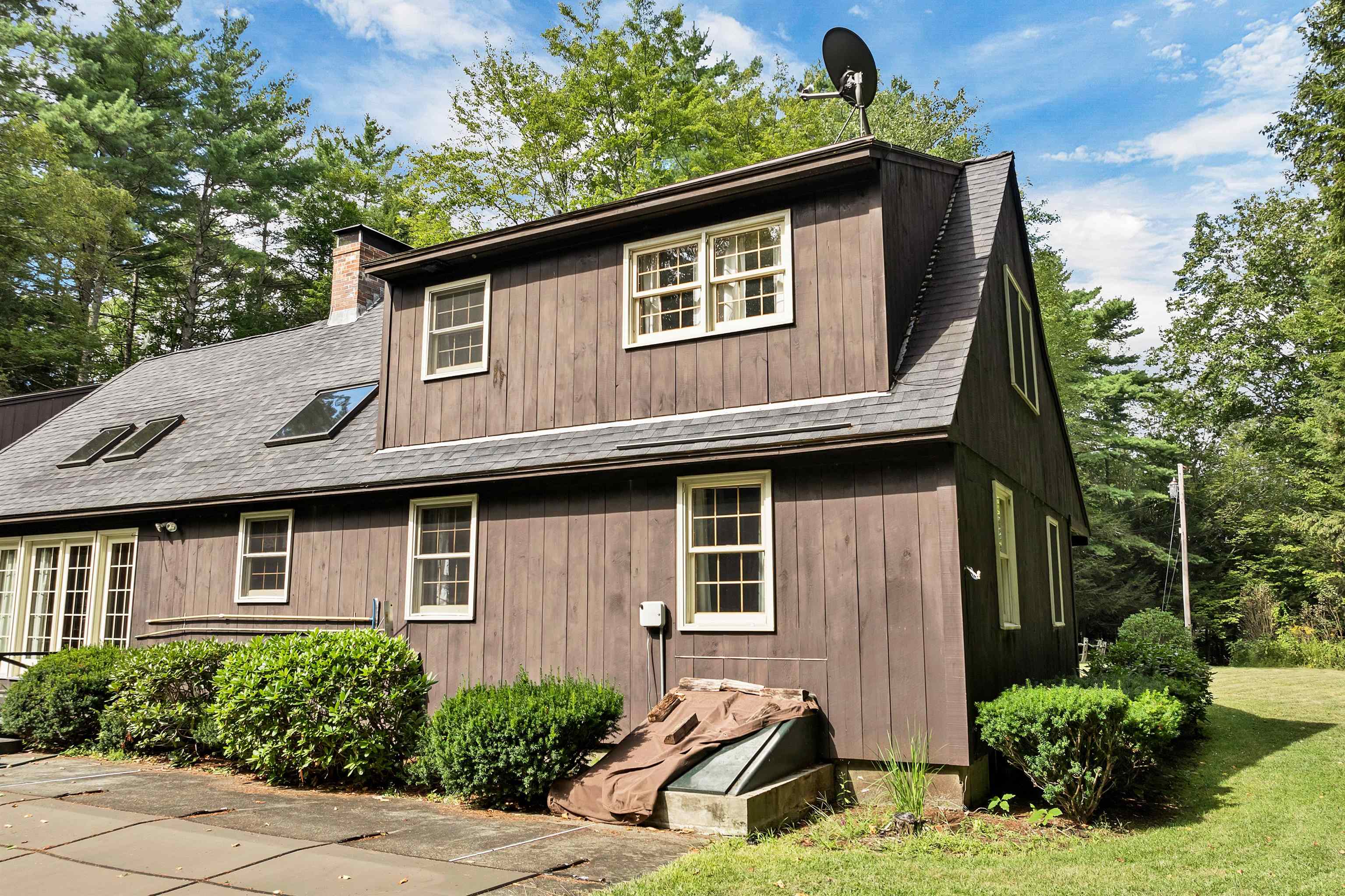 Chesterfield, New Hampshire, 03466, United States, 4 Bedrooms Bedrooms, ,2 BathroomsBathrooms,Residential,For Sale,1934189