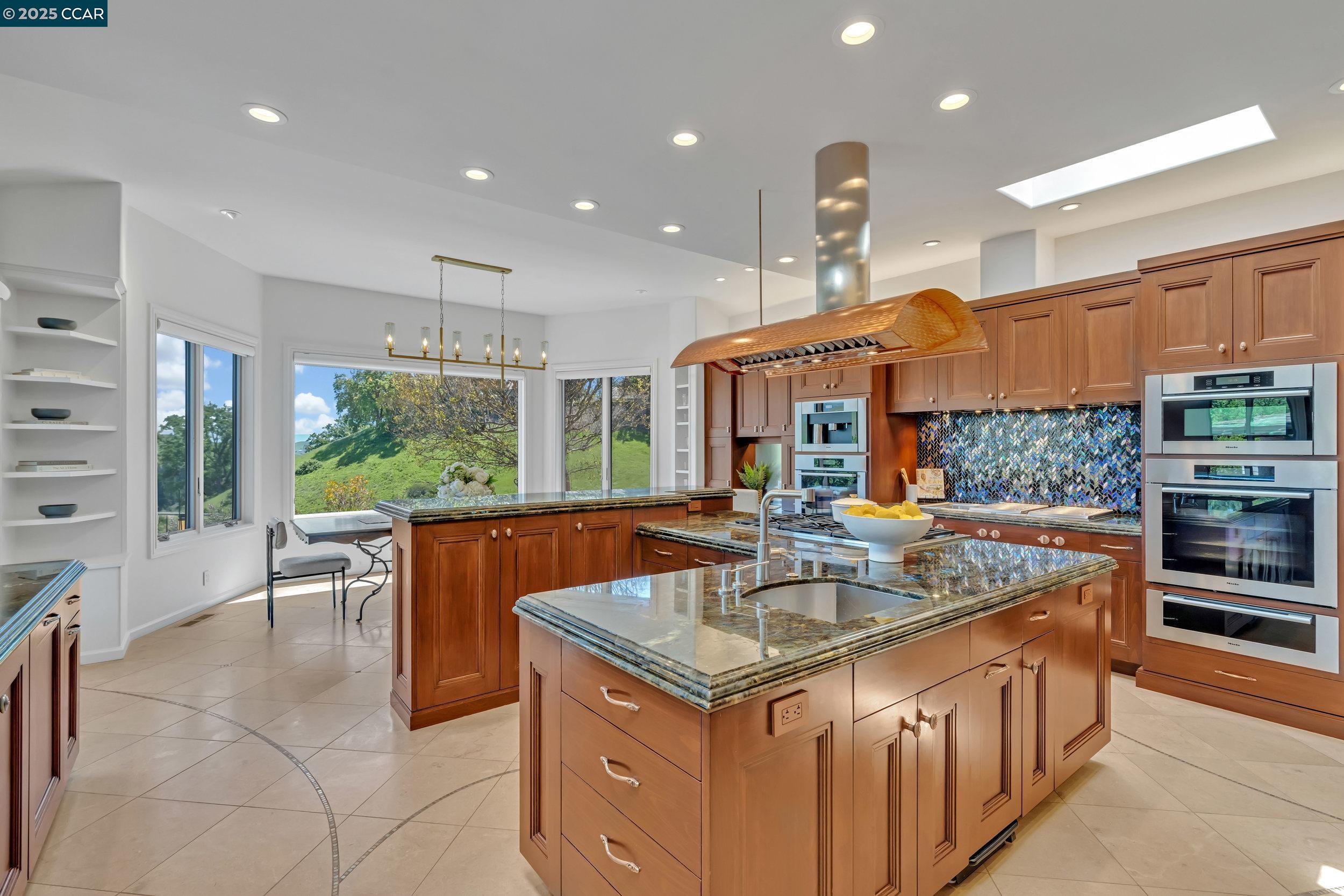 Danville, California, 94506, United States, 5 Bedrooms Bedrooms, ,6 BathroomsBathrooms,Residential,For Sale,1948518