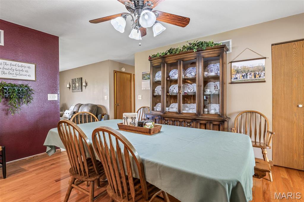 Farmington, Missouri, 63640, United States, 4 Bedrooms Bedrooms, ,3 BathroomsBathrooms,Residential,For Sale,1941808