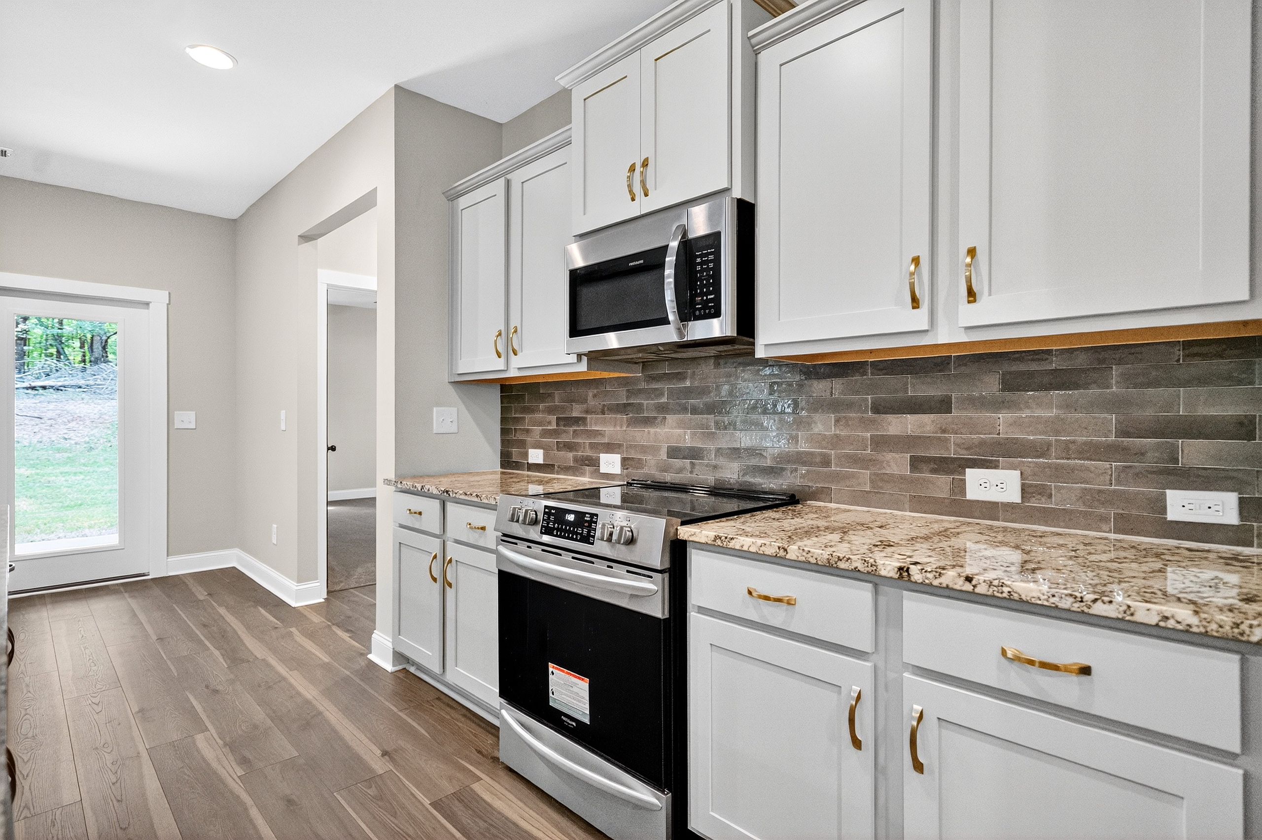 Moreland, Georgia, 30259, United States, 4 Bedrooms Bedrooms, ,3 BathroomsBathrooms,Residential,For Sale,1951198