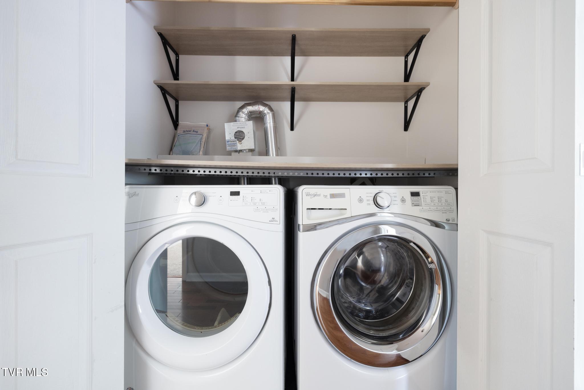 Gray, Tennessee, 37615, United States, 5 Bedrooms Bedrooms, ,4 BathroomsBathrooms,Residential,For Sale,1978234