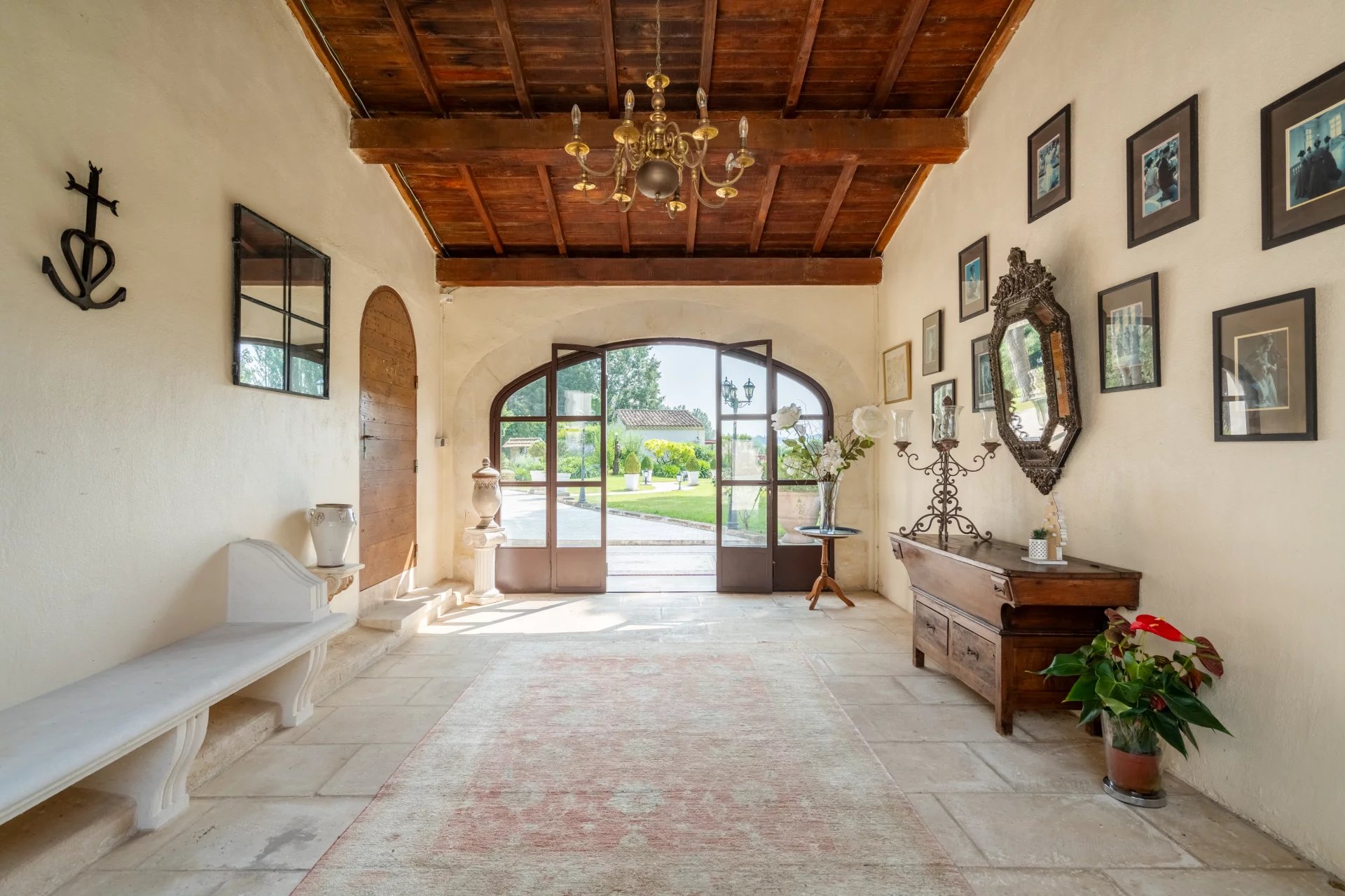 Arles, Provence-Alpes-Côte d’Azur, 13200, FR, ,Residential,For Sale,1987892