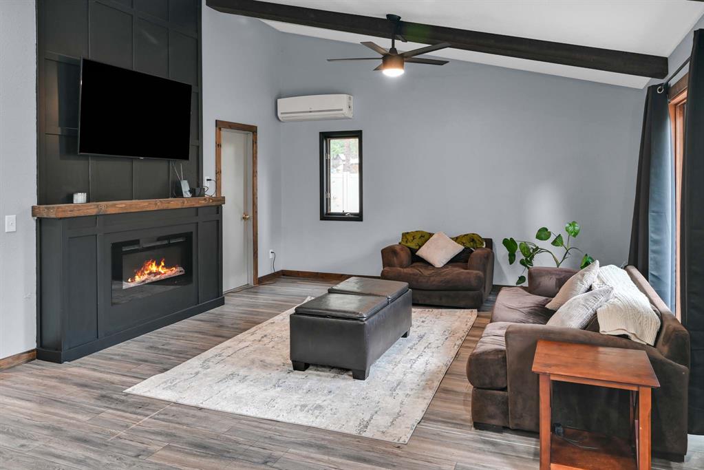 Columbia Falls, Montana, 59912, United States, 7 Bedrooms Bedrooms, ,2 BathroomsBathrooms,Residential,For Sale,1990809