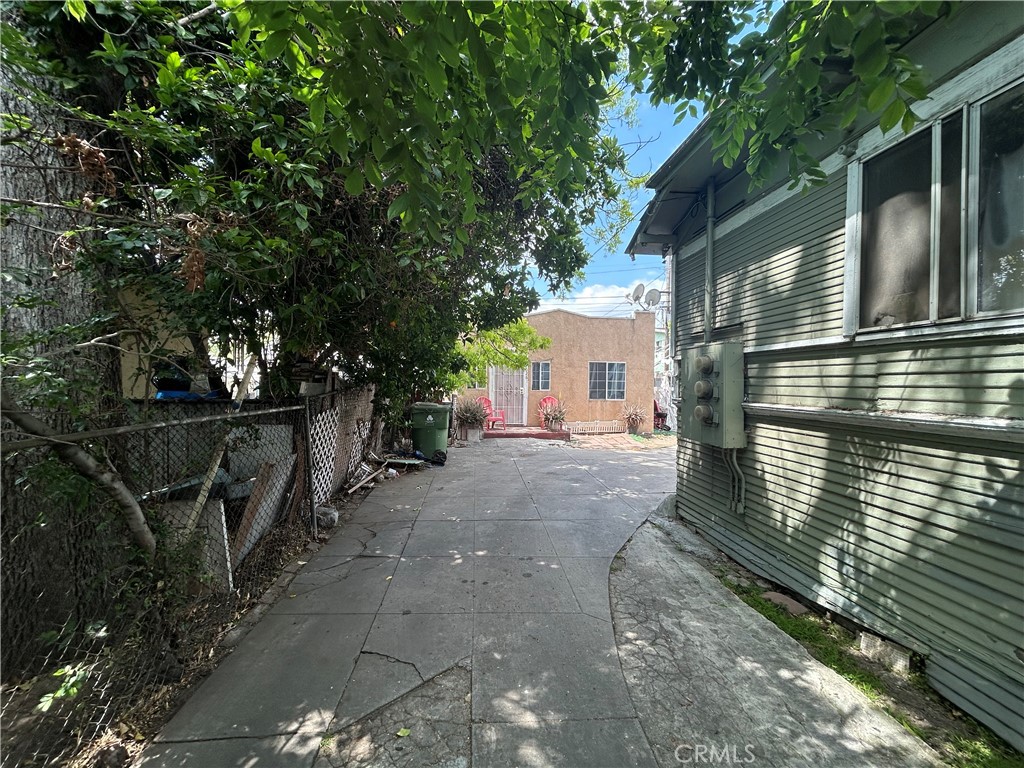 Los Angeles, California, 90011, United States, ,Residential,For Sale,1931941