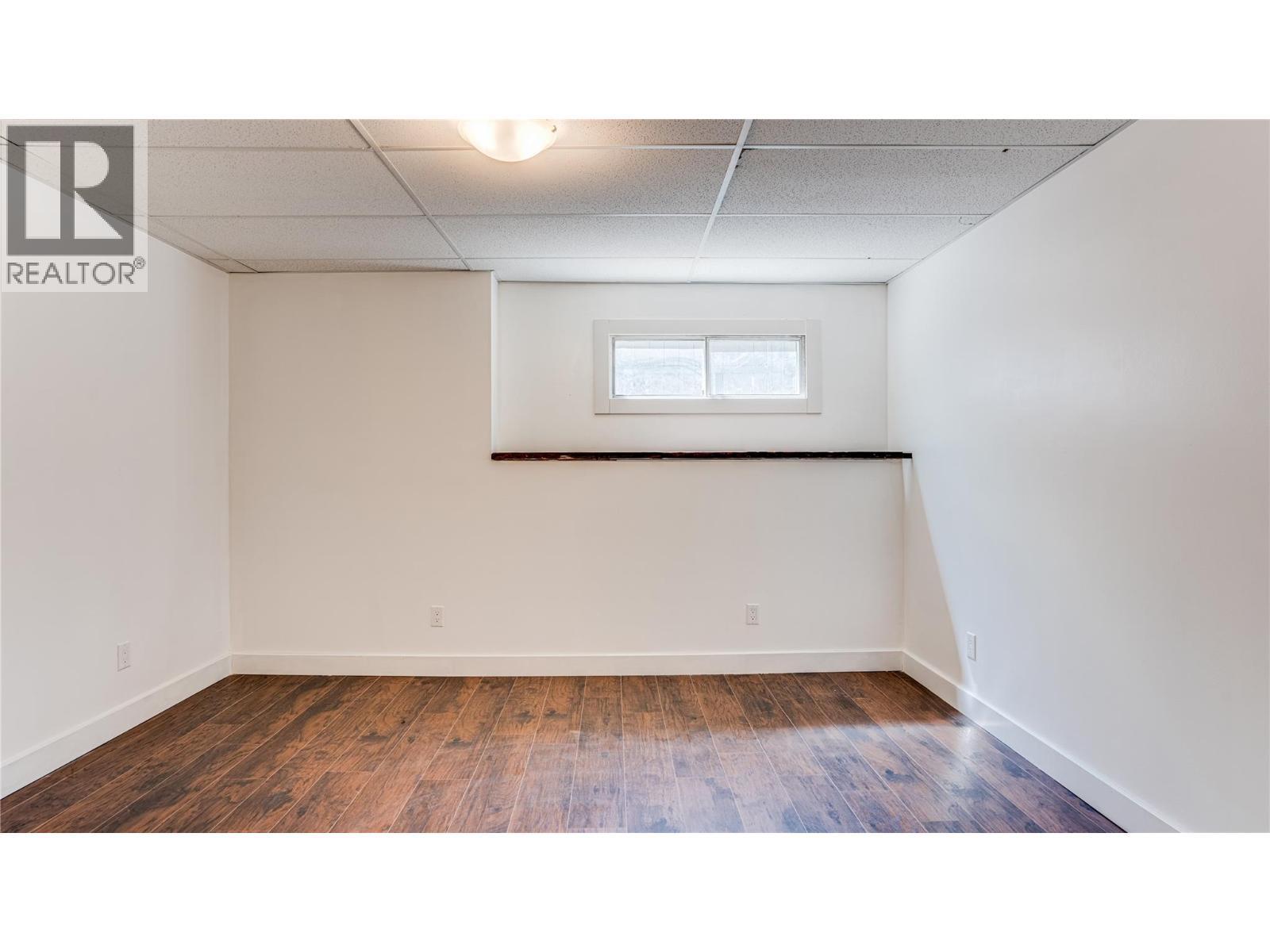CHASE, British Columbia, V0E 1M0, CA, 5 Bedrooms Bedrooms, ,1 BathroomBathrooms,Residential,For Sale,1918383