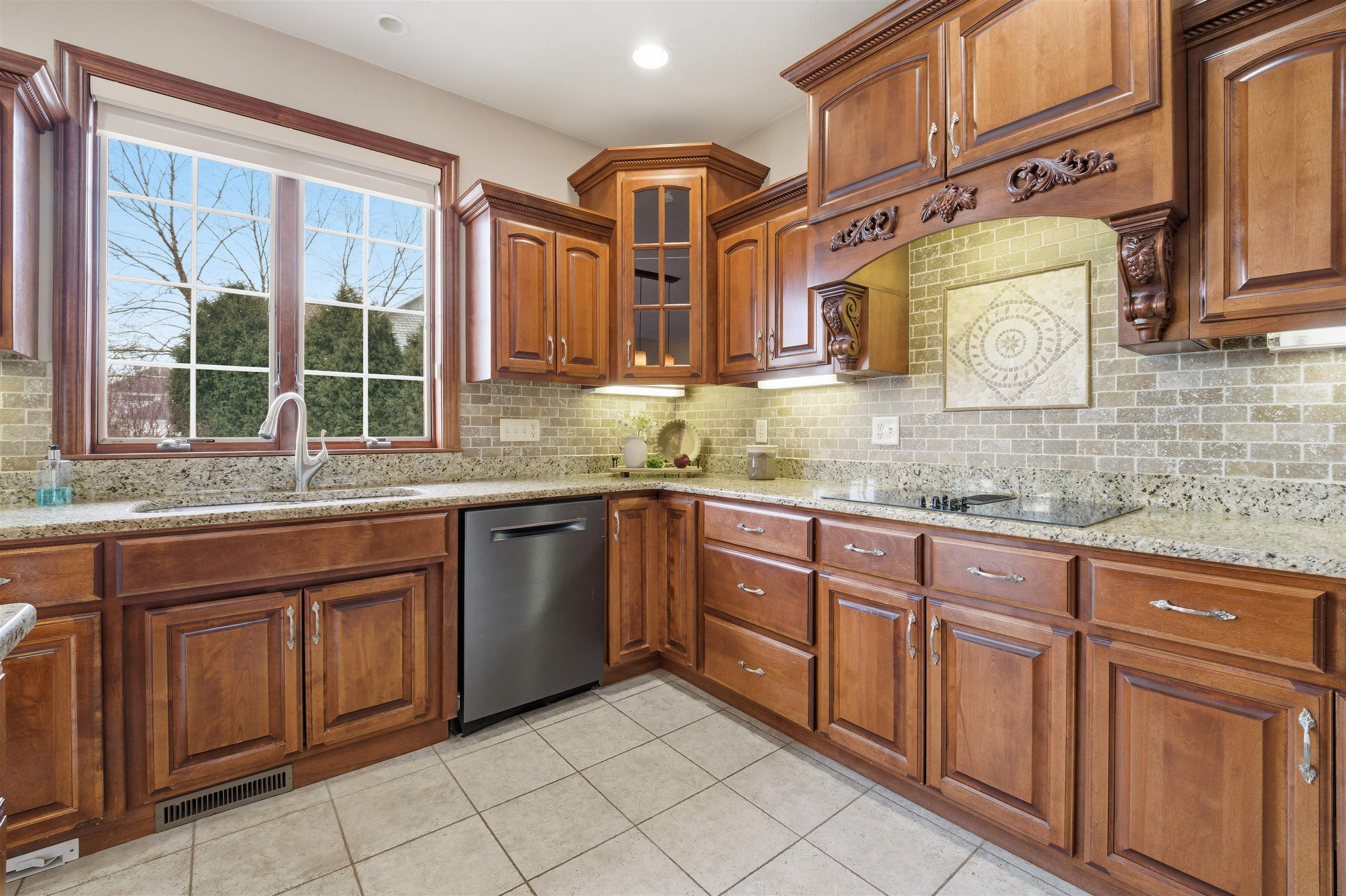 Oshkosh, Wisconsin, 54904, United States, 4 Bedrooms Bedrooms, ,4 BathroomsBathrooms,Residential,For Sale,2009649