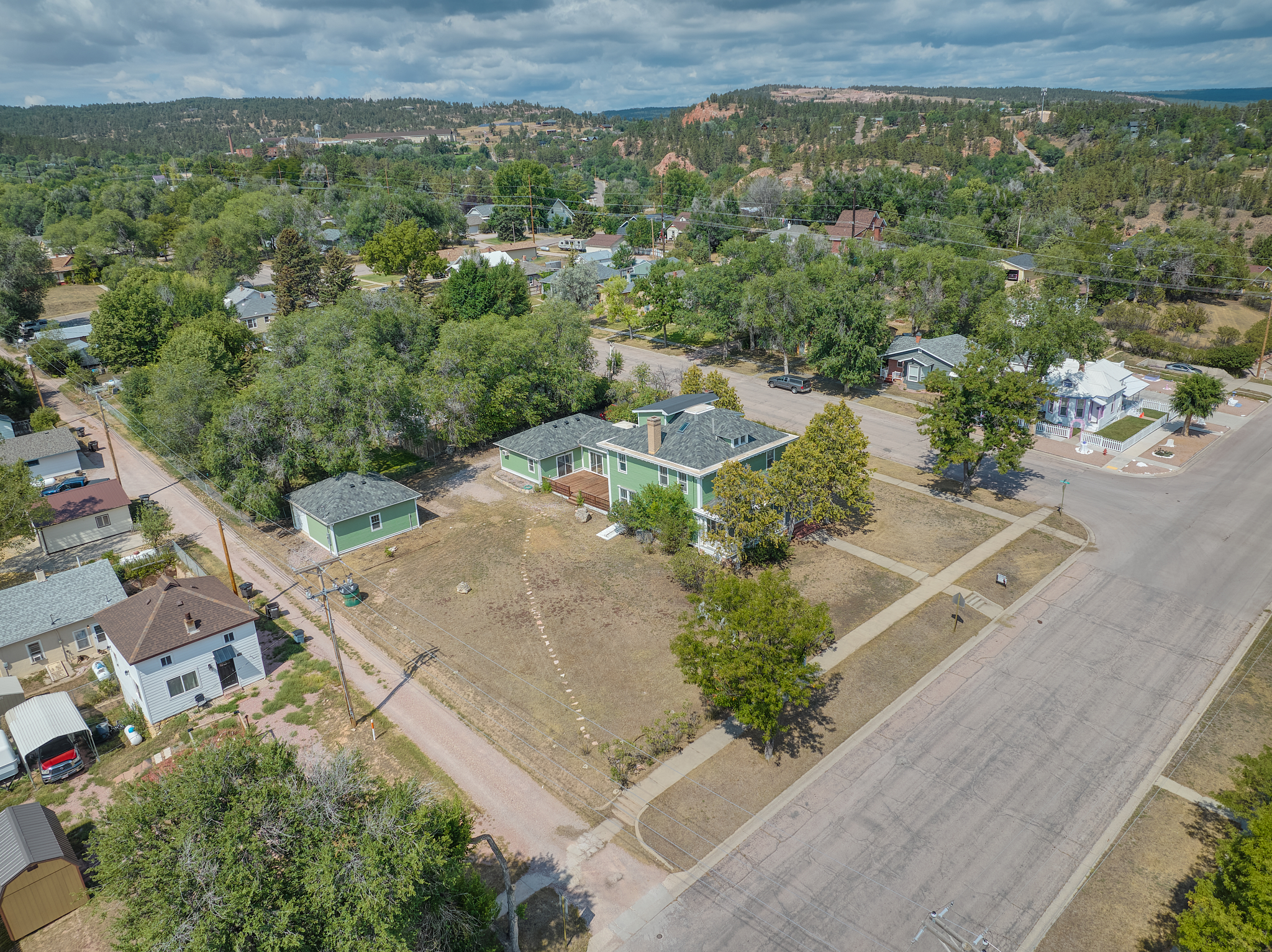 Hot Springs, South Dakota, 57747, United States, 5 Bedrooms Bedrooms, ,4 BathroomsBathrooms,Residential,For Sale,1983319