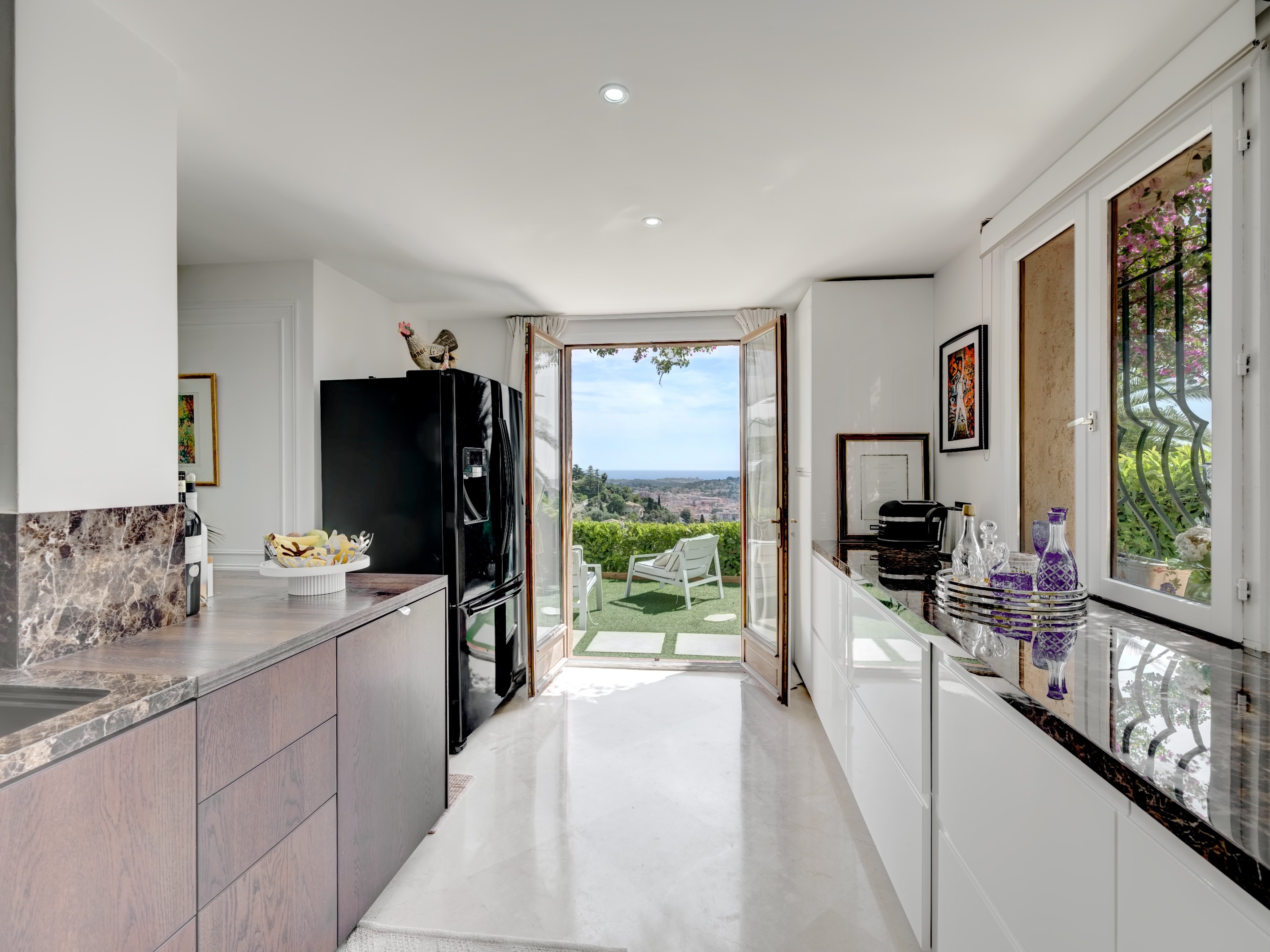  Renovated sea view villa for sale in Les Fumades, Vallauris, private gated esta… - 物件實景