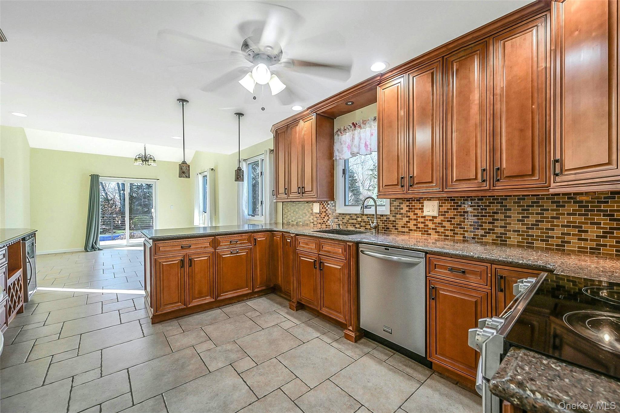 Jamesport, New York, 11947, United States, 4 Bedrooms Bedrooms, ,3 BathroomsBathrooms,Residential,For Sale,2002985