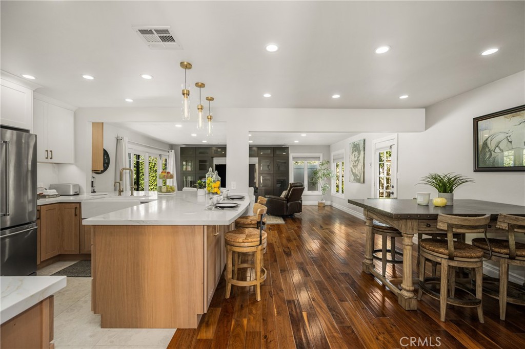 Orange, California, 92865, United States, 4 Bedrooms Bedrooms, ,3 BathroomsBathrooms,Residential,For Sale,1989435