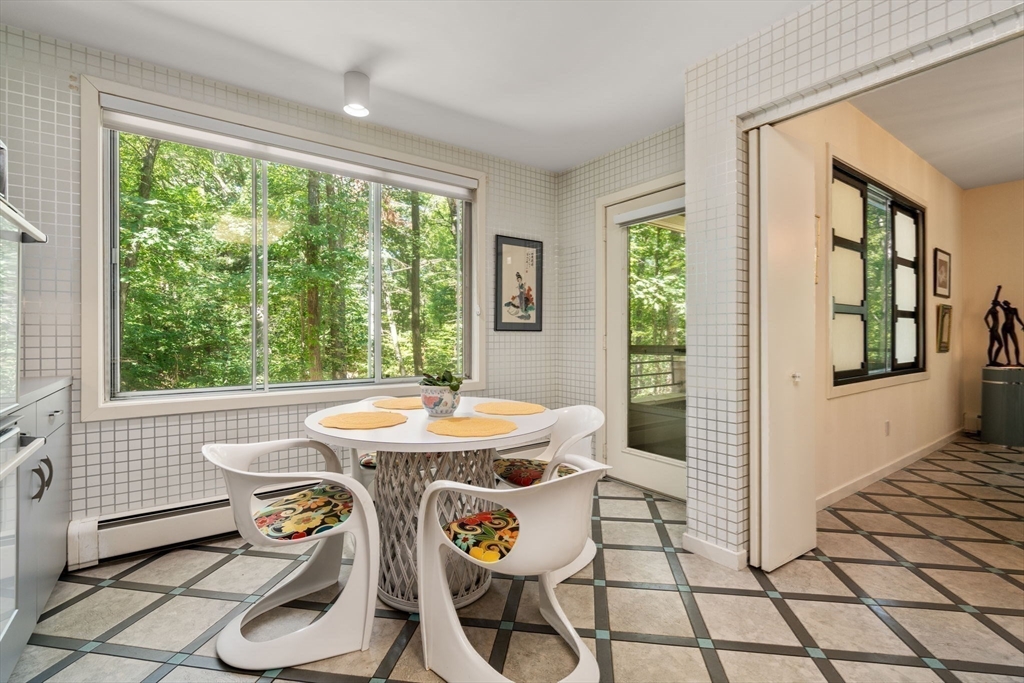 Boston, Massachusetts, 02467, United States, 2 Bedrooms Bedrooms, ,3 BathroomsBathrooms,Residential,For Sale,1940197
