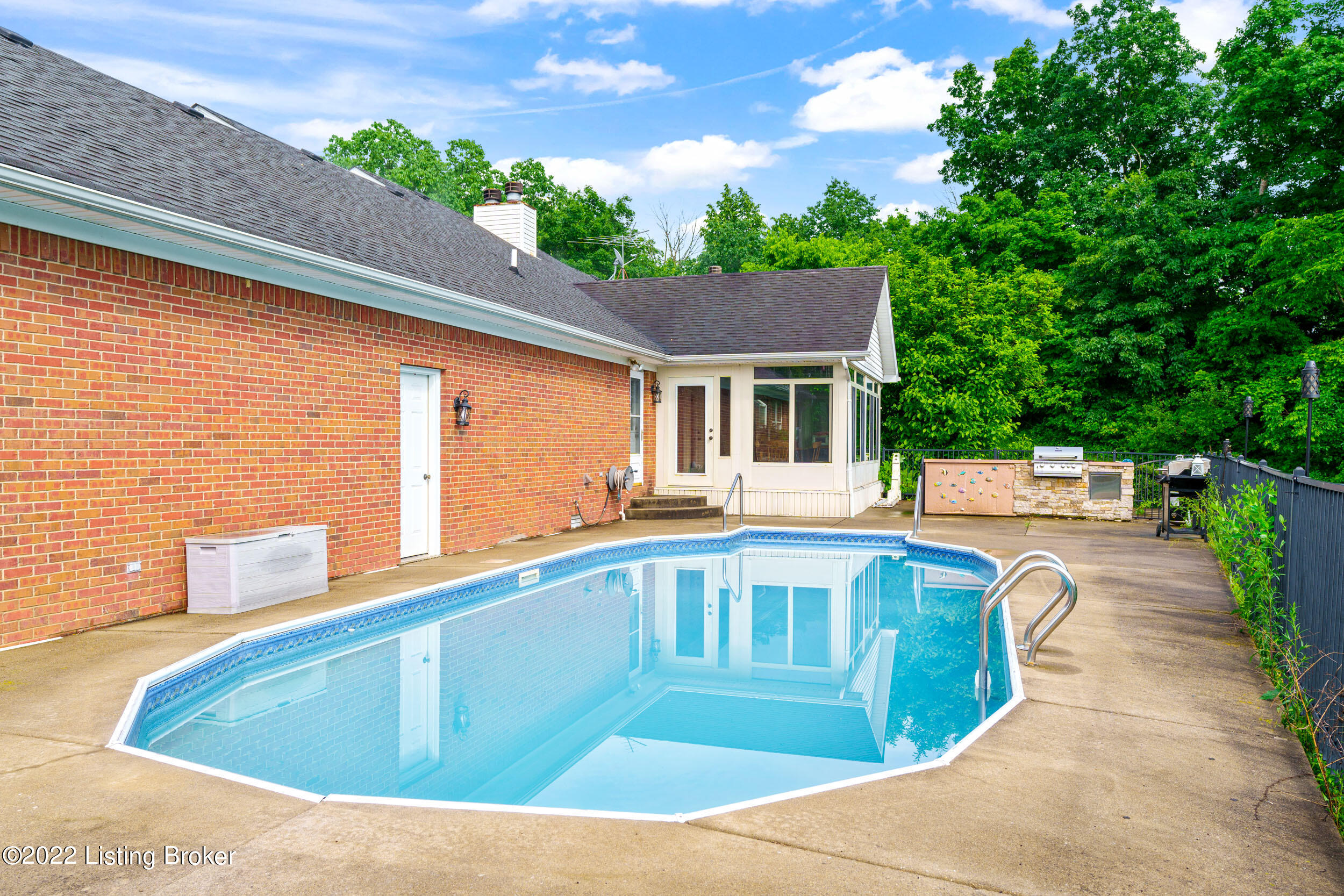 Pendleton, Kentucky, 40055, United States, 3 Bedrooms Bedrooms, ,2 BathroomsBathrooms,Residential,For Sale,1877377