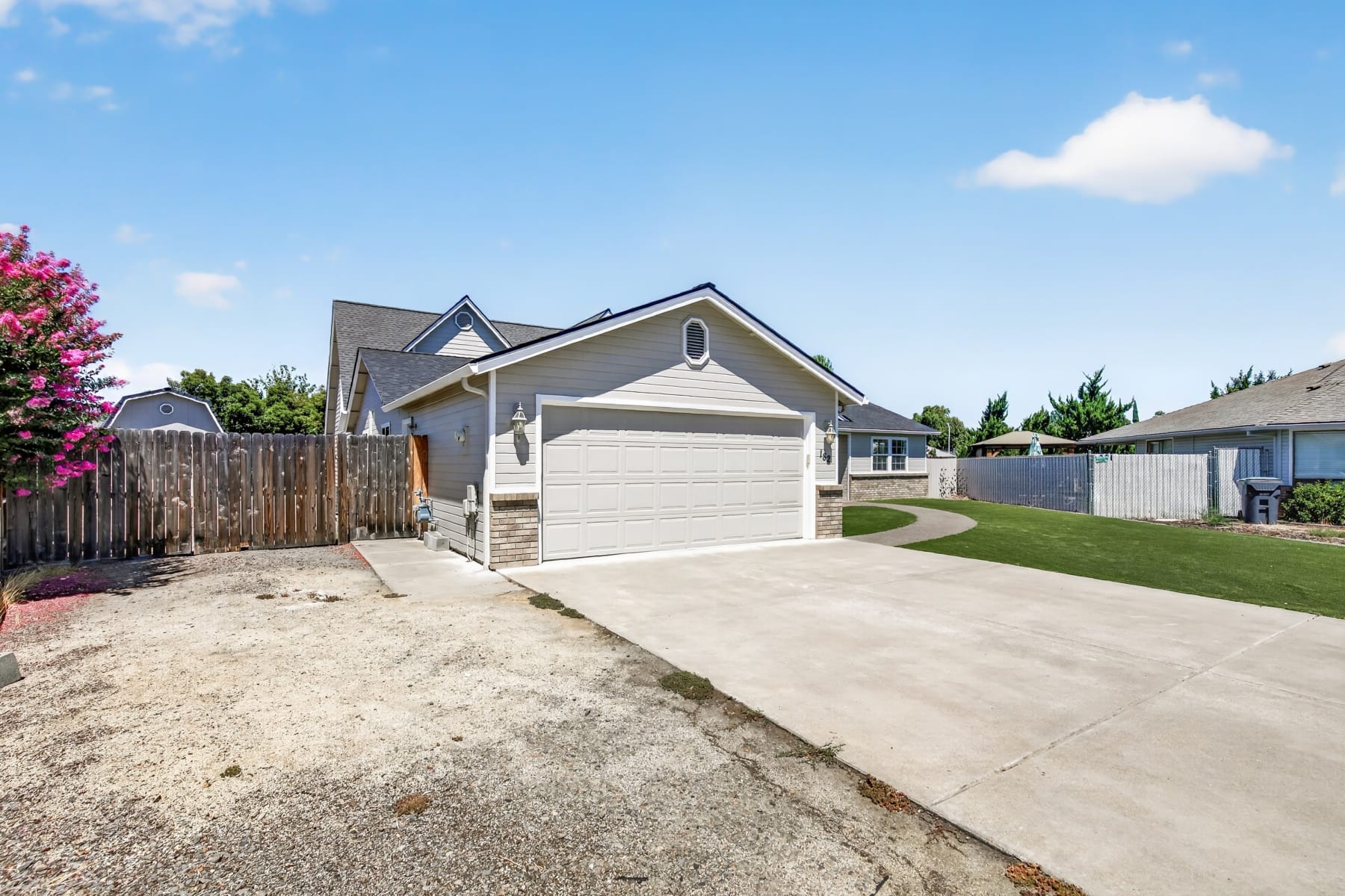  182 Justin Court Central Point, OR 97502 - 物件實景