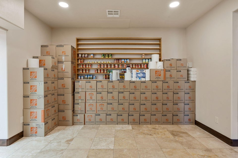 New Harmony, Utah, 84757, United States, 5 Bedrooms Bedrooms, ,6 BathroomsBathrooms,Residential,For Sale,2000791