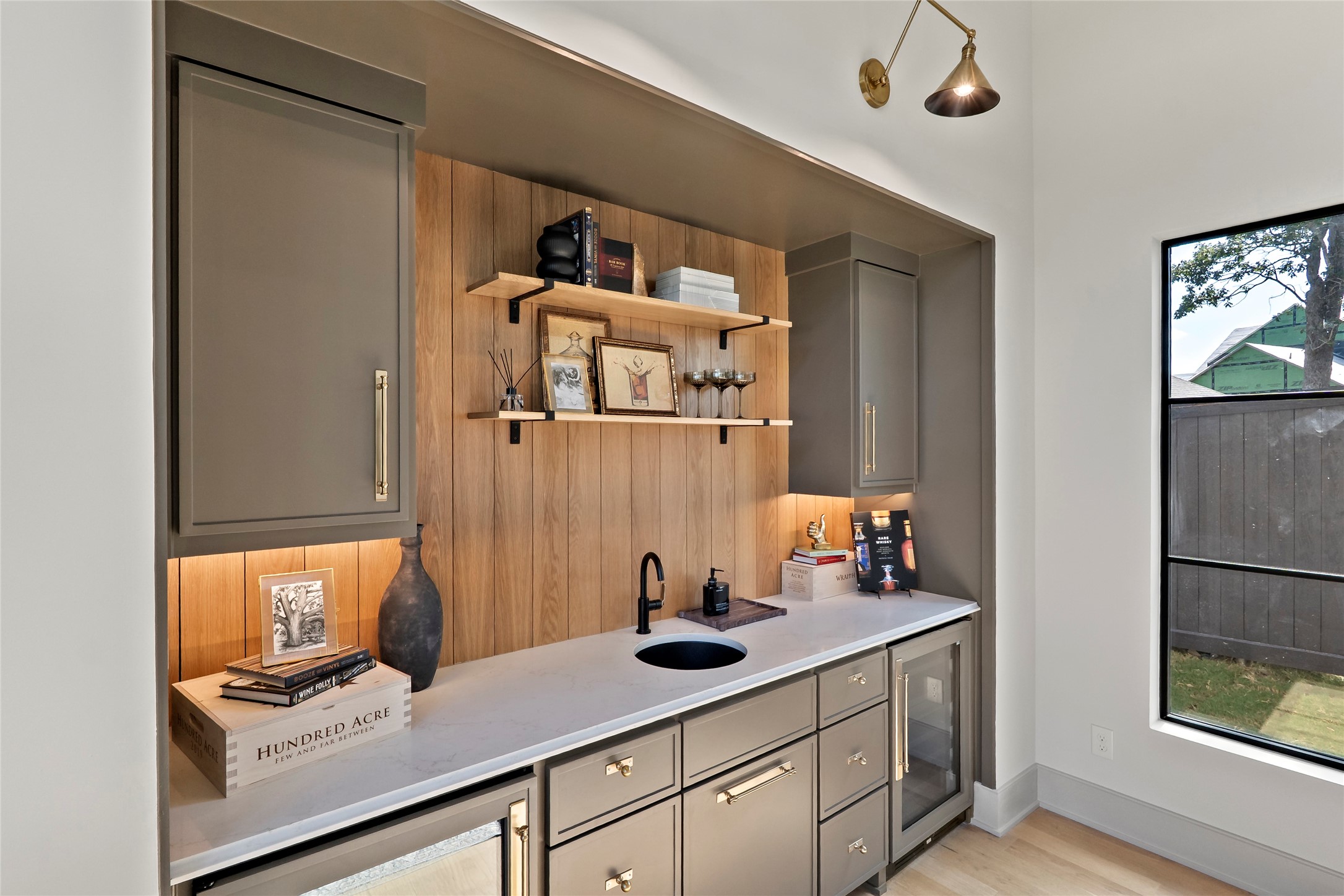 Bryan, Texas, 77807, United States, 3 Bedrooms Bedrooms, ,4 BathroomsBathrooms,Residential,For Sale,1986522