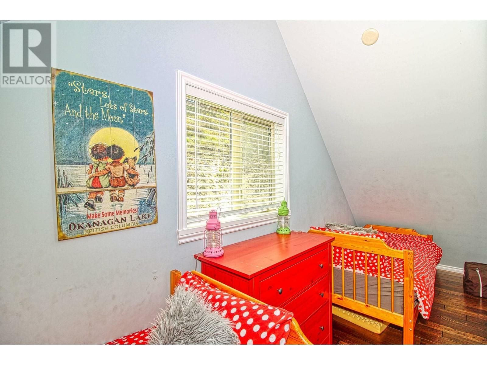 KELOWNA, British Columbia, V1Z 3R8, CA, 3 Bedrooms Bedrooms, ,2 BathroomsBathrooms,Residential,For Sale,1838856
