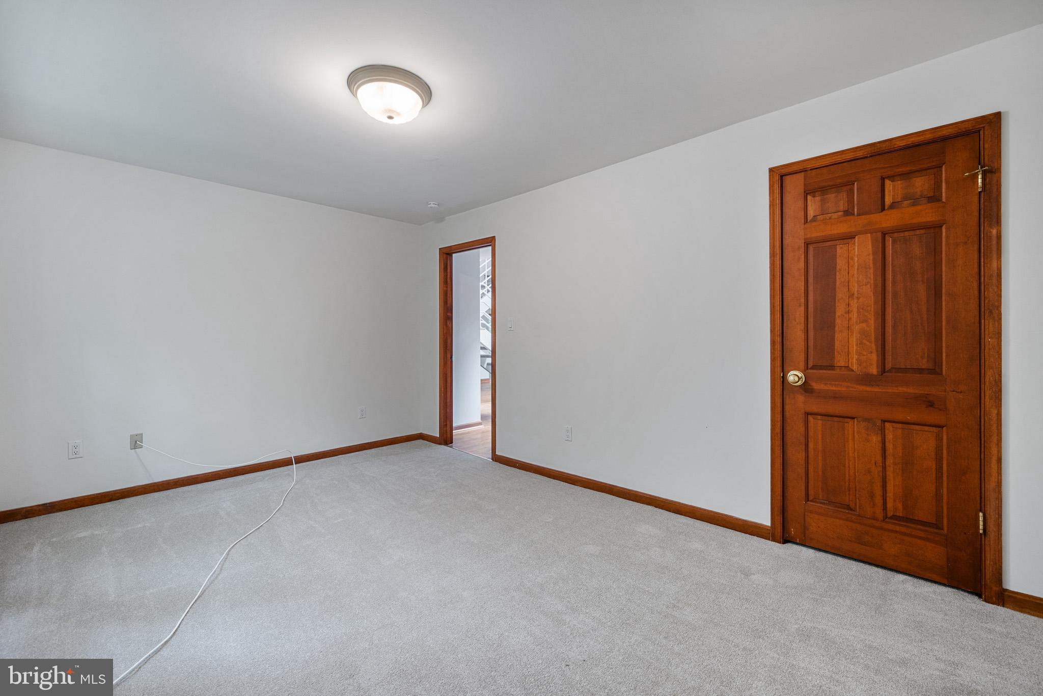 La Plata, Maryland, 20646, United States, 5 Bedrooms Bedrooms, ,4 BathroomsBathrooms,Residential,For Sale,1928558