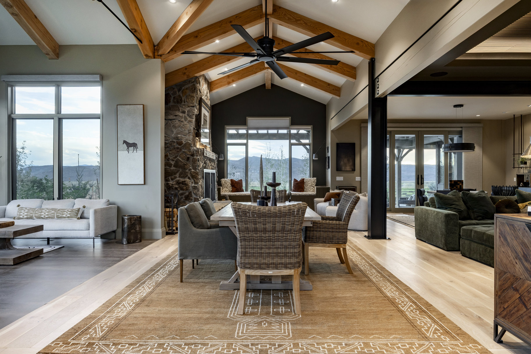  Rural Chic Farmhouse with Expansive Views and Seclusion - 物件實景