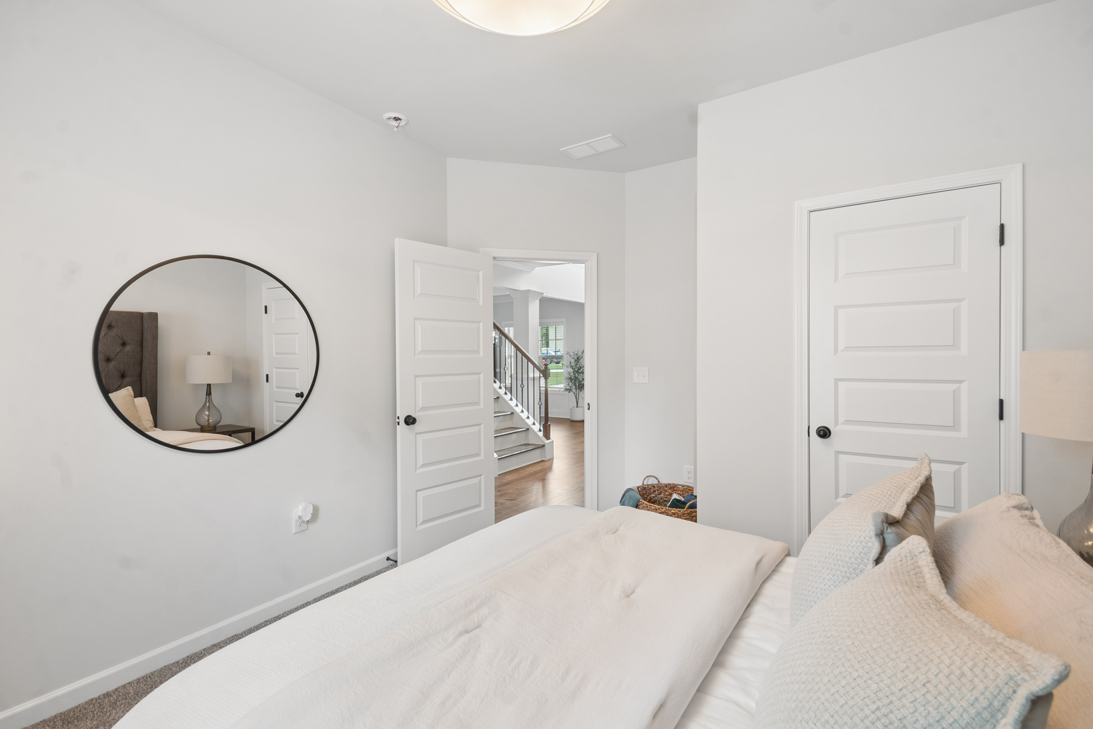  Thoughtfully Designed Home in Private, Nine Oaks Neighborhood - 物件實景