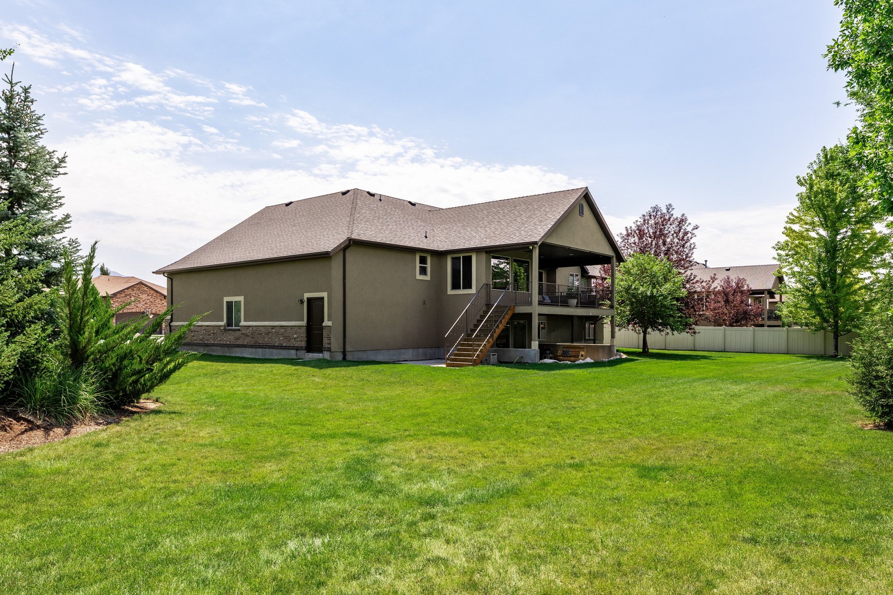  Luxury Custom Rambler on .86 Acre Park Like Setting and Extensive Mountain Views - 物件實景