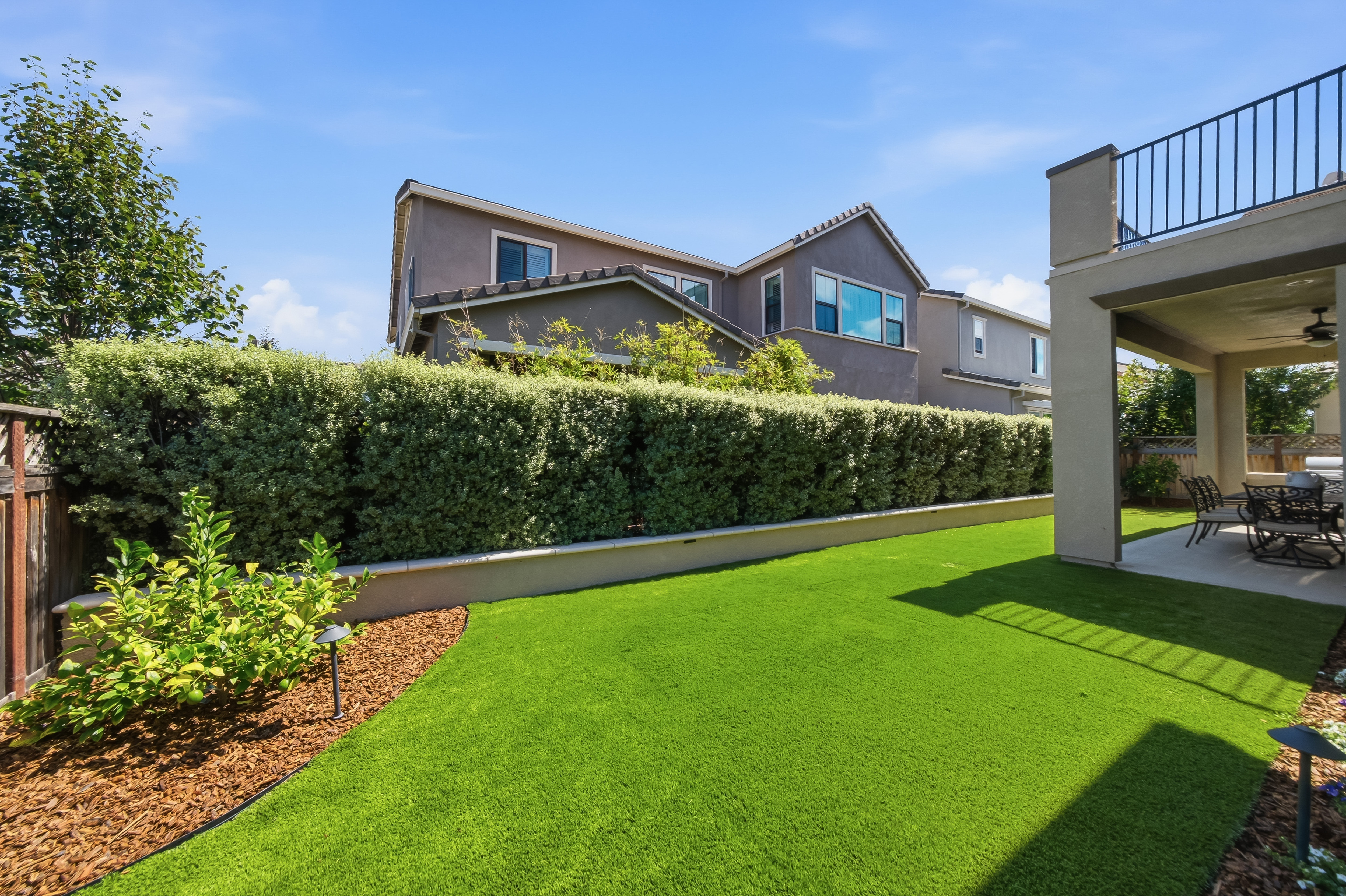  Elevated Modern Living in Sanctuary Village - 物件實景