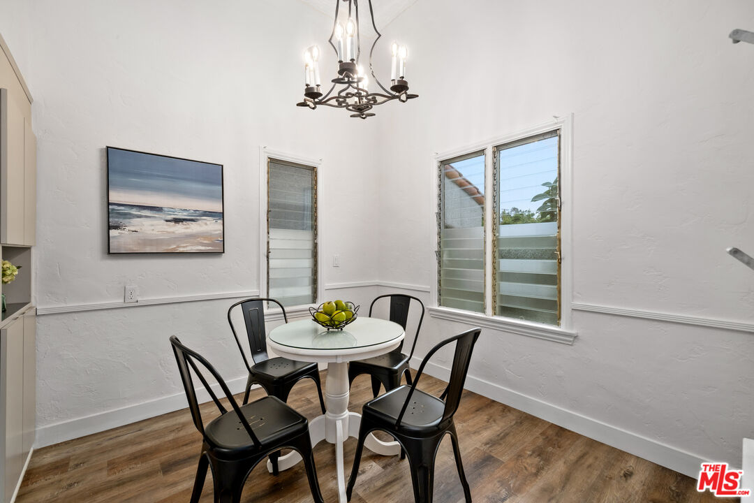 Beverly Hills, California, 90211, United States, 3 Bedrooms Bedrooms, ,2 BathroomsBathrooms,Residential,For Sale,1895625