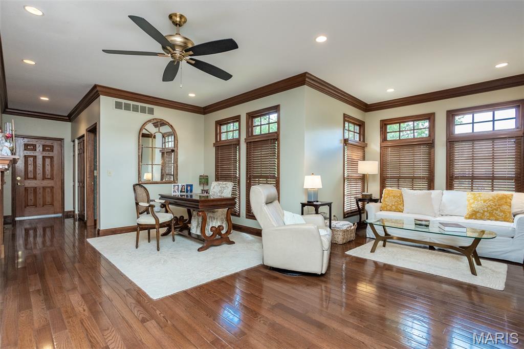 Godfrey, Illinois, 62035, United States, 3 Bedrooms Bedrooms, ,3 BathroomsBathrooms,Residential,For Sale,1940869
