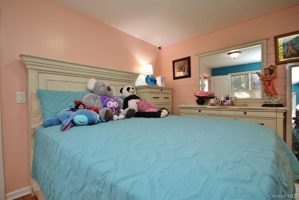 Chester, New York, 10918, United States, 4 Bedrooms Bedrooms, ,4 BathroomsBathrooms,Residential,For Sale,1979405