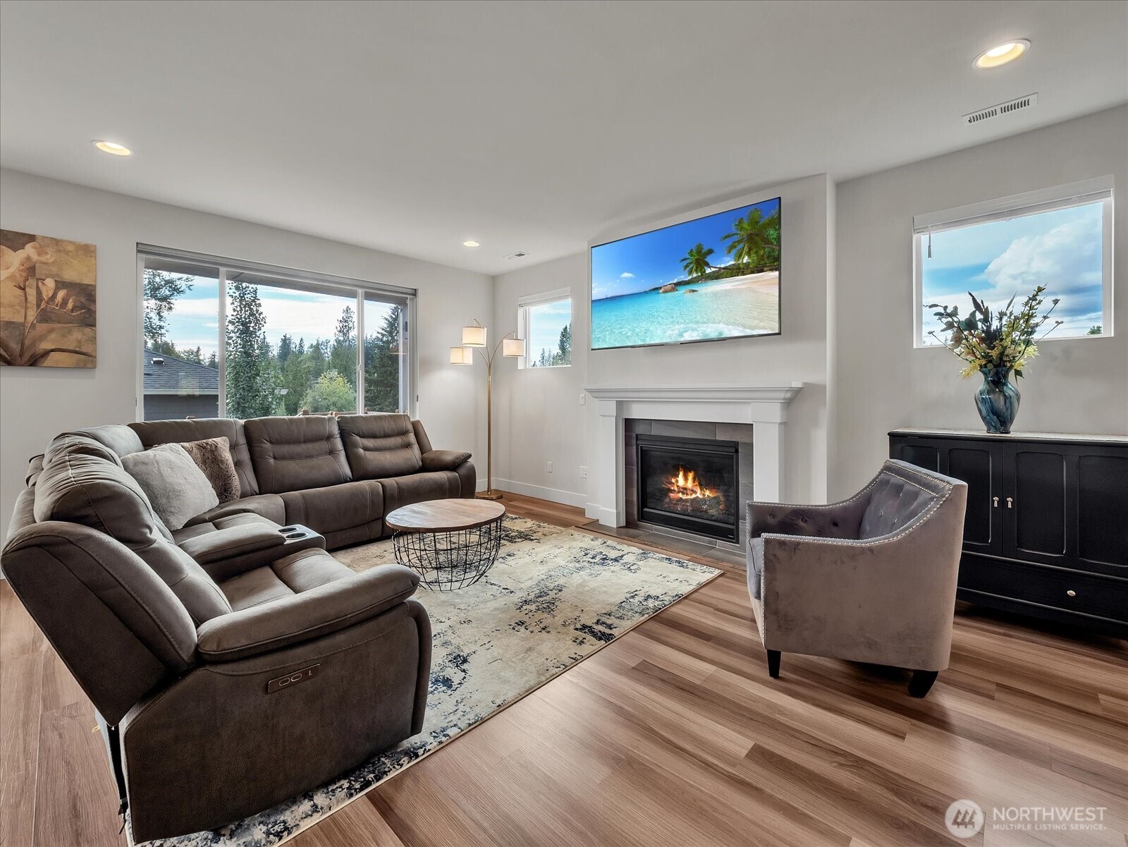 Lake Stevens, Washington, 98258, United States, 4 Bedrooms Bedrooms, ,4 BathroomsBathrooms,Residential,For Sale,1883070
