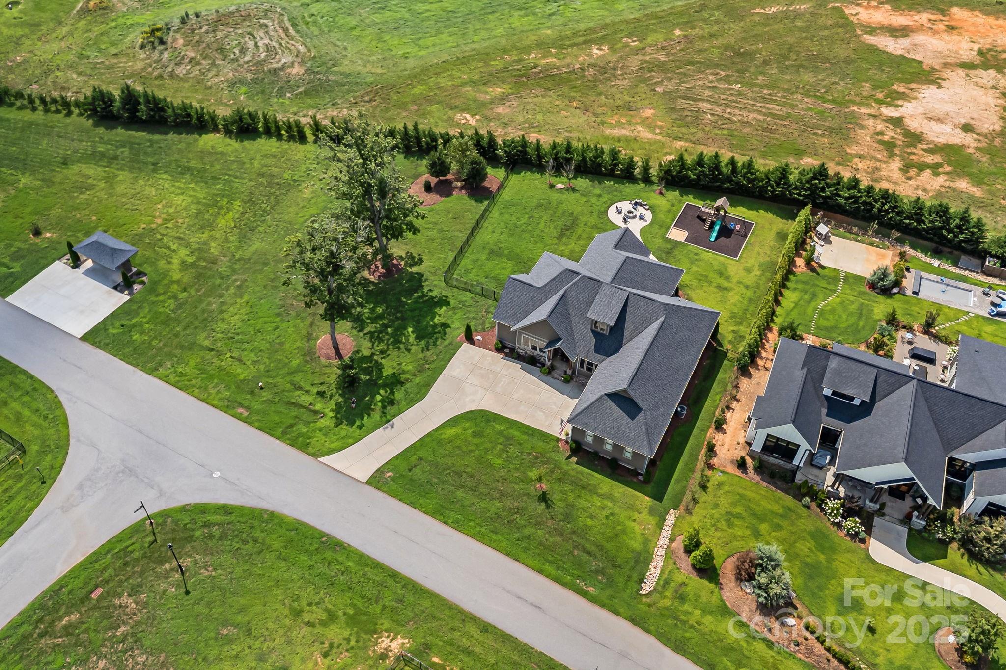 Mills River, North Carolina, 28759, United States, 3 Bedrooms Bedrooms, ,3 BathroomsBathrooms,Residential,For Sale,1992072