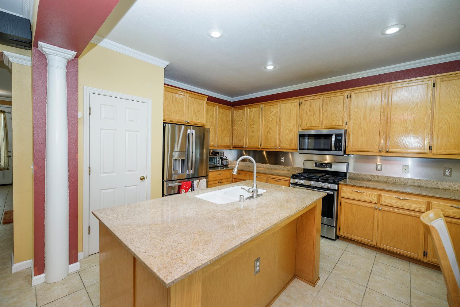 Merced, California, 95340, United States, 5 Bedrooms Bedrooms, ,3 BathroomsBathrooms,Residential,For Sale,1943664