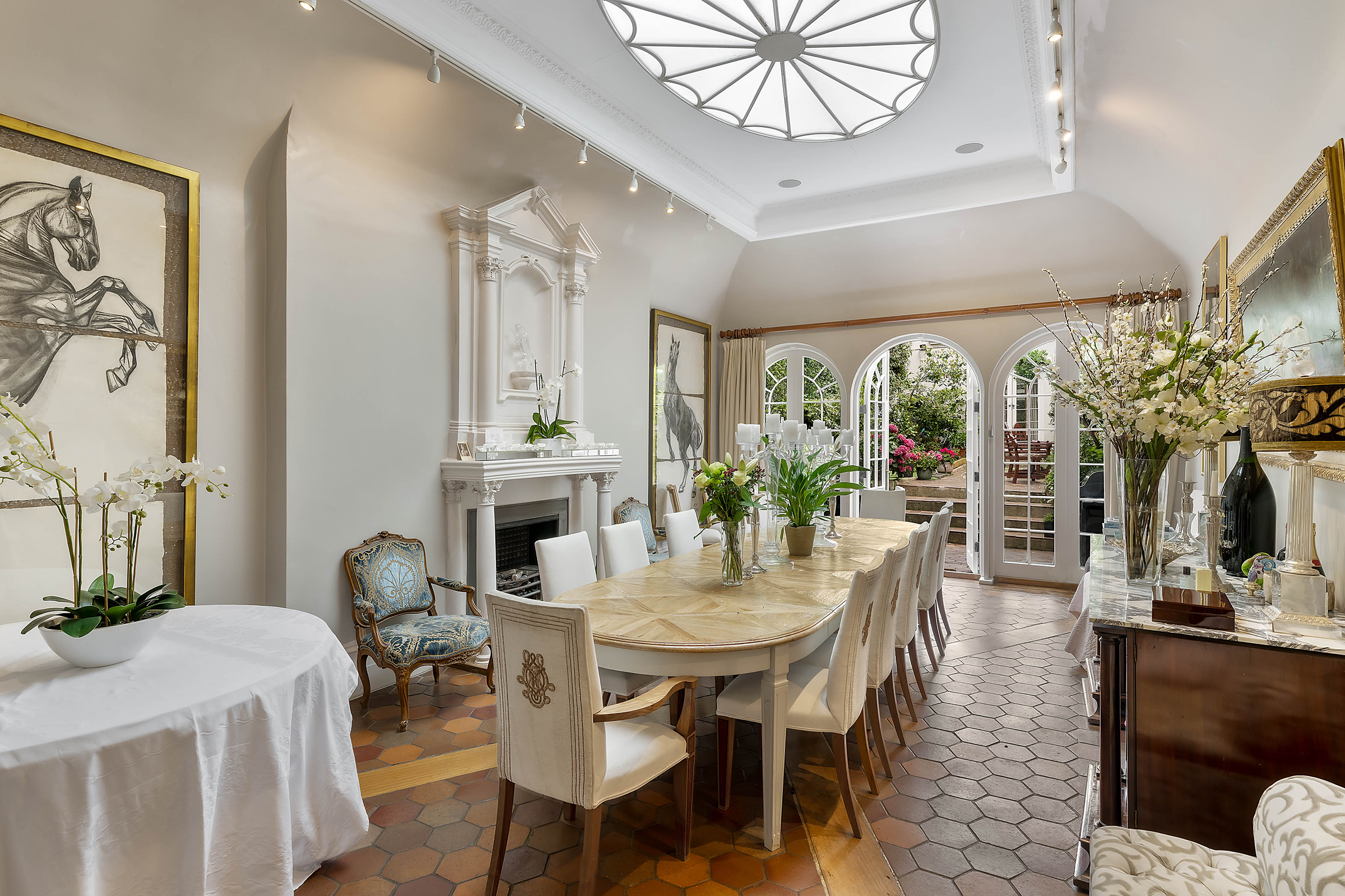  A Six-Bedroom House with Garden, Summer House and Roof Terrace on Cheyne Walk - 物件實景