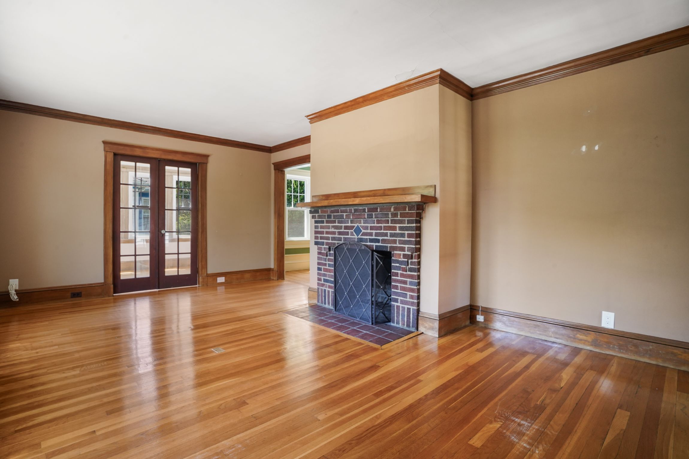  379-381 Newtonville Ave, Newton, MA, 02460 - 物件實景