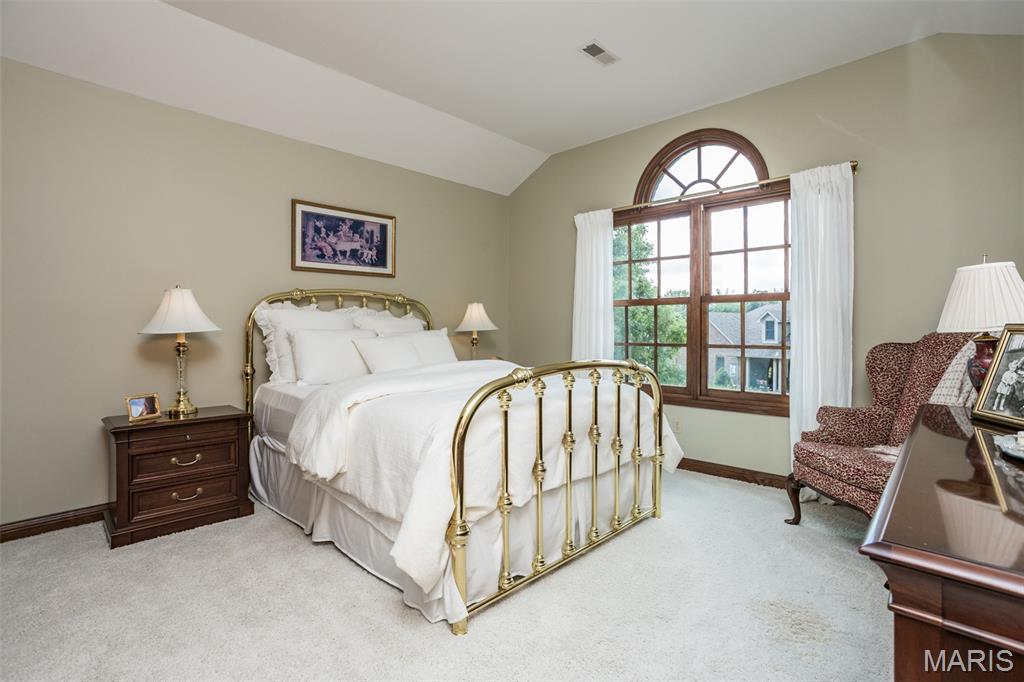 Godfrey, Illinois, 62035, United States, 3 Bedrooms Bedrooms, ,3 BathroomsBathrooms,Residential,For Sale,1940869