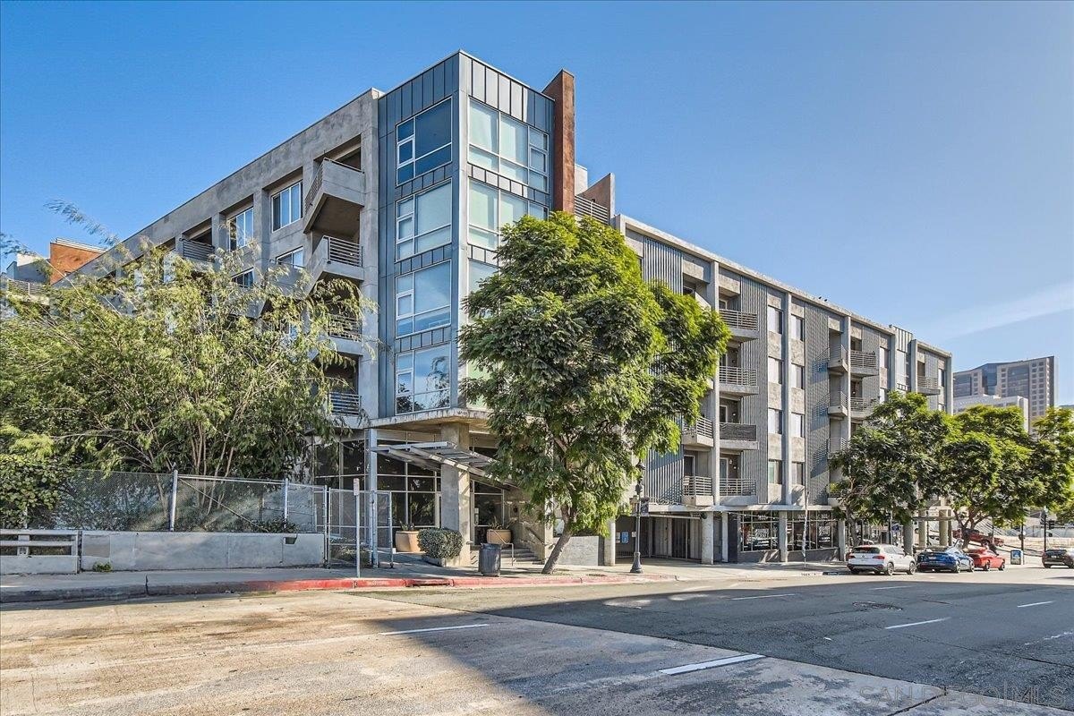 1643 6Th Ave 208, San Diego, California, 92101, United States, 2 Bedrooms Bedrooms, ,2 BathroomsBathrooms,Residential,For Sale,1643 6Th Ave 208,1673339