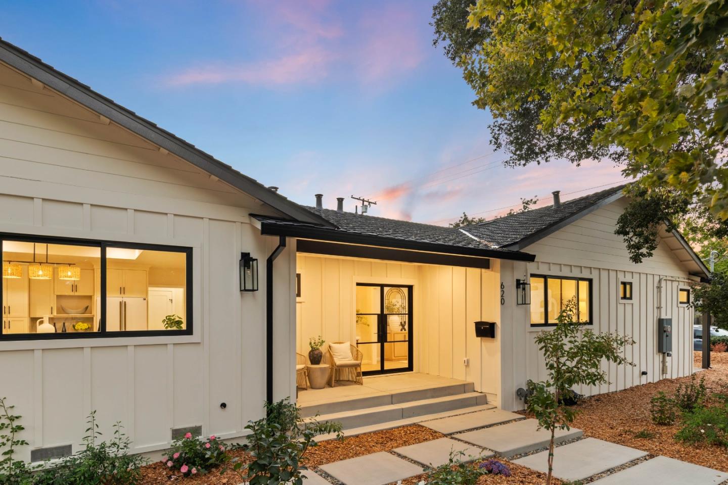Redwood City, California, 94062, United States, 4 Bedrooms Bedrooms, ,4 BathroomsBathrooms,Residential,For Sale,1950985