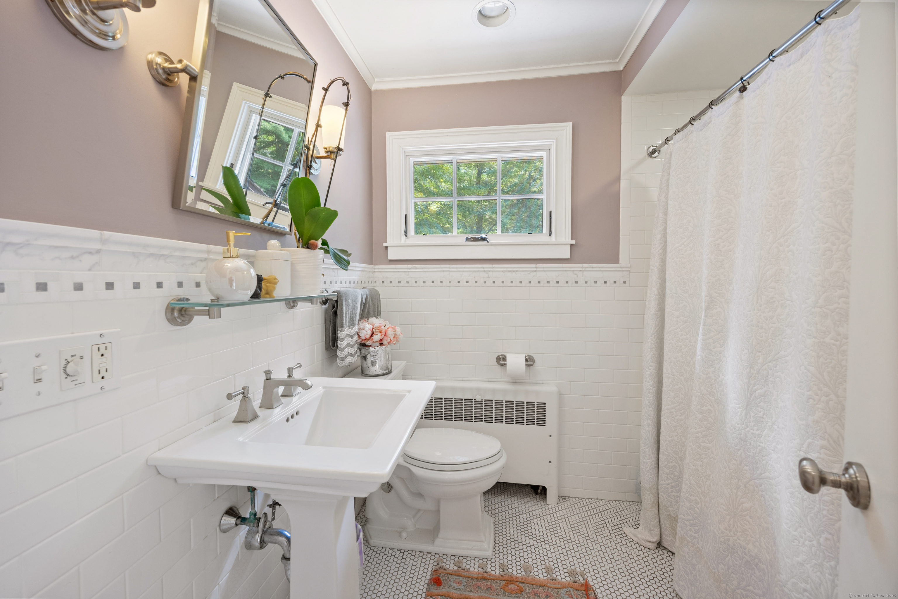 Woodbridge, Connecticut, 06525, United States, 3 Bedrooms Bedrooms, ,4 BathroomsBathrooms,Residential,For Sale,1912137