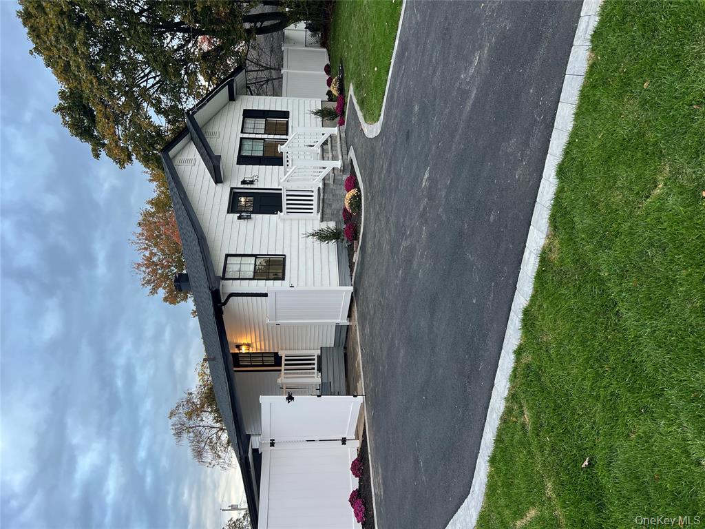 Central Islip, New York, 11722, United States, 3 Bedrooms Bedrooms, ,2 BathroomsBathrooms,Residential,For Sale,1971303