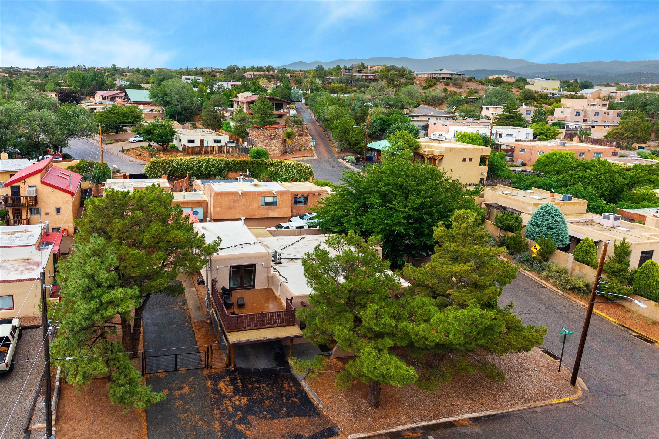  703 Rio Grande Ave - 物件實景