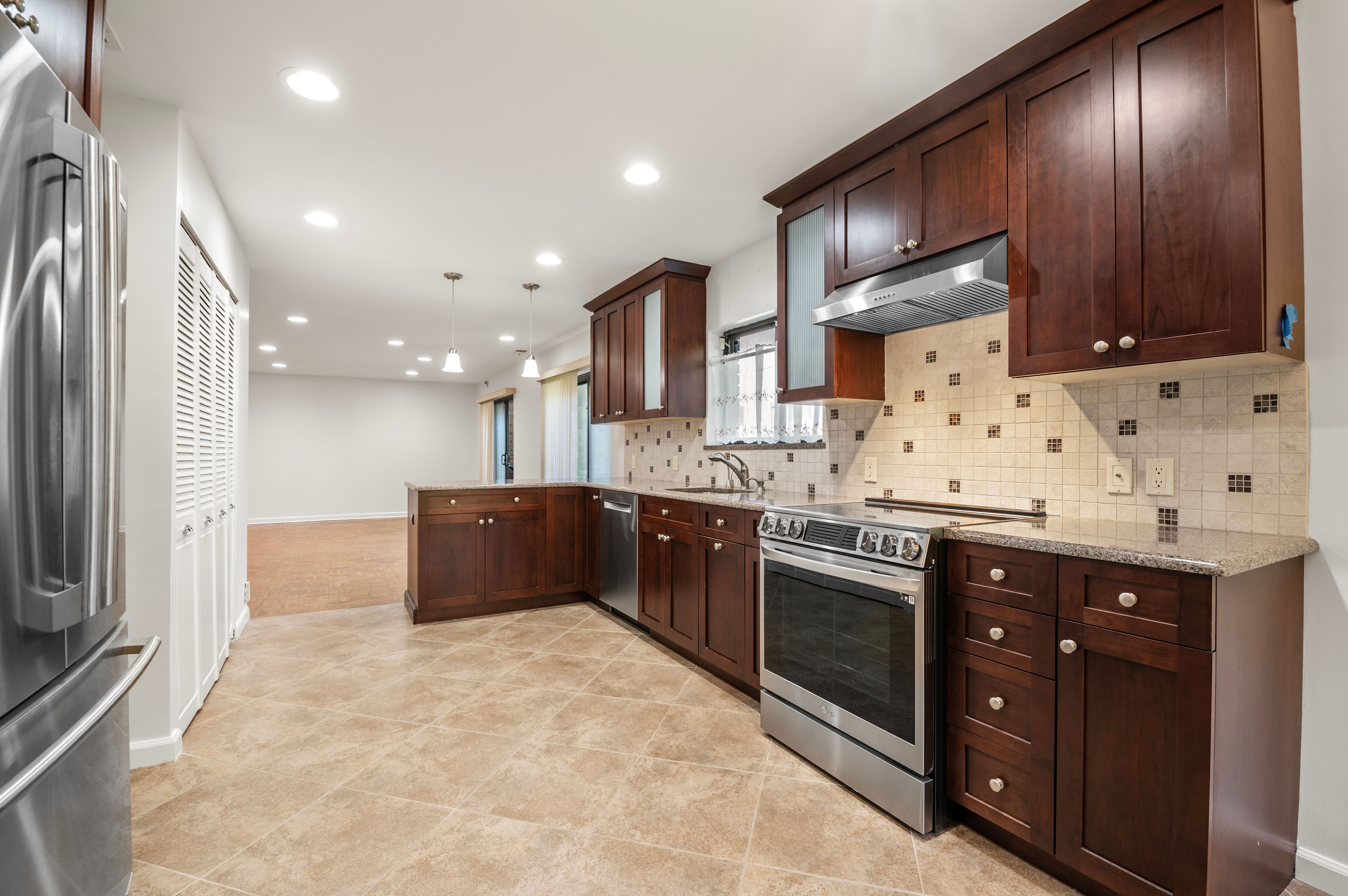  60 Pheasant Run, Roslyn, NY, 11576 - 物件實景