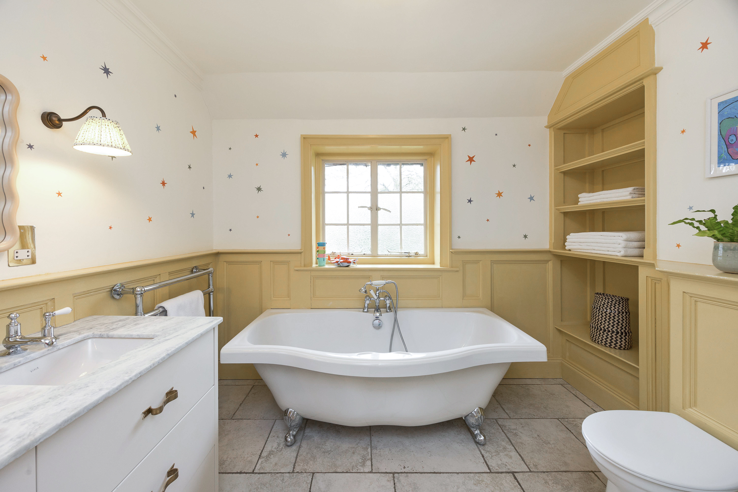  A Characterful New Forest Country House with Cottage, Stables and Barn - 物件實景