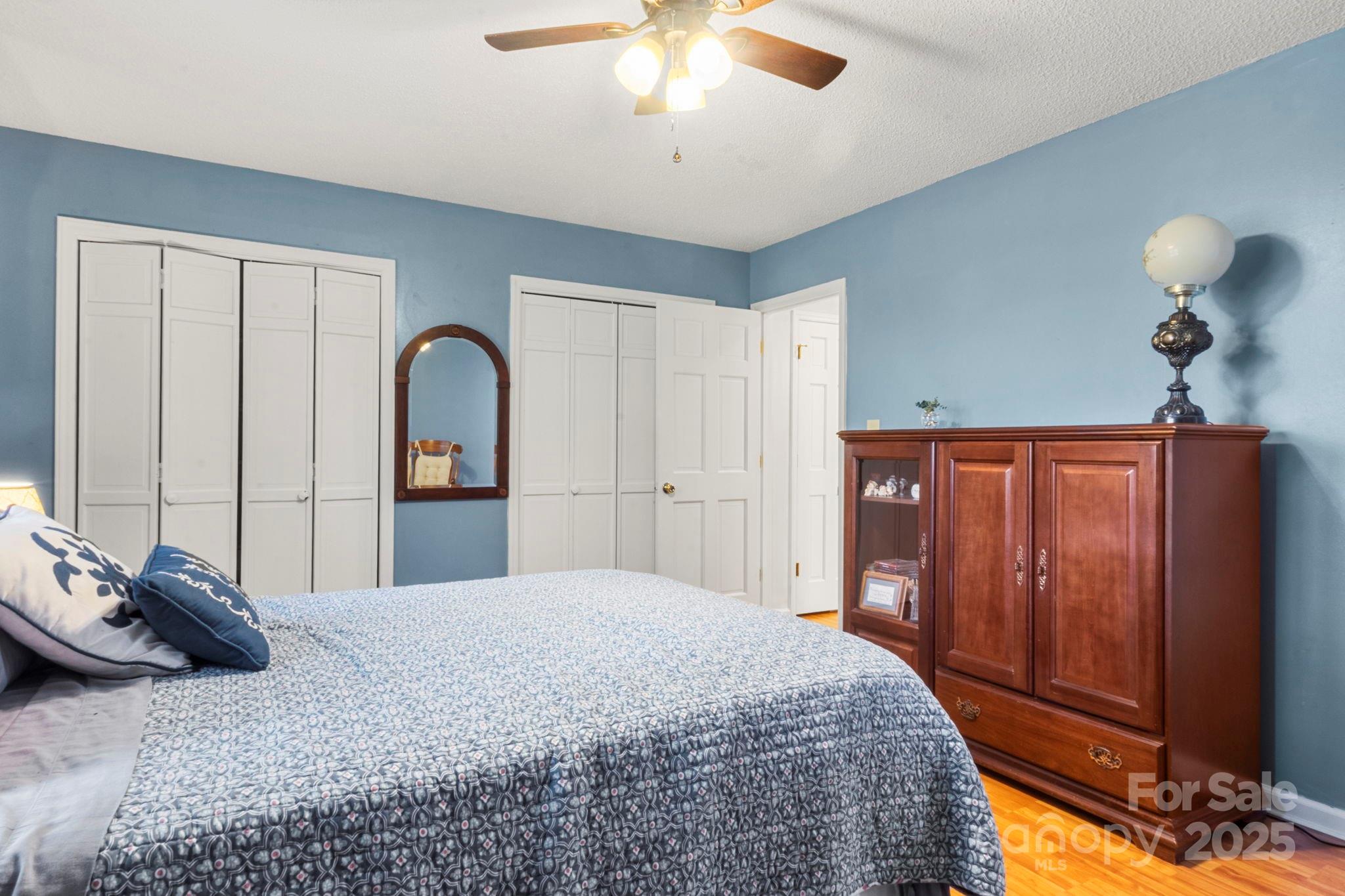 Lincolnton, North Carolina, 28092, United States, 4 Bedrooms Bedrooms, ,3 BathroomsBathrooms,Residential,For Sale,1989140